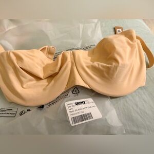 SKIMS UNLINED STRAPLESS BRA 34D Sand